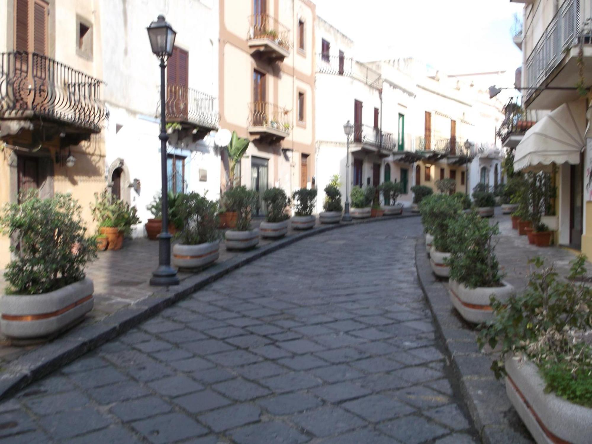 Centrostoricolipari Villa ภายนอก รูปภาพ