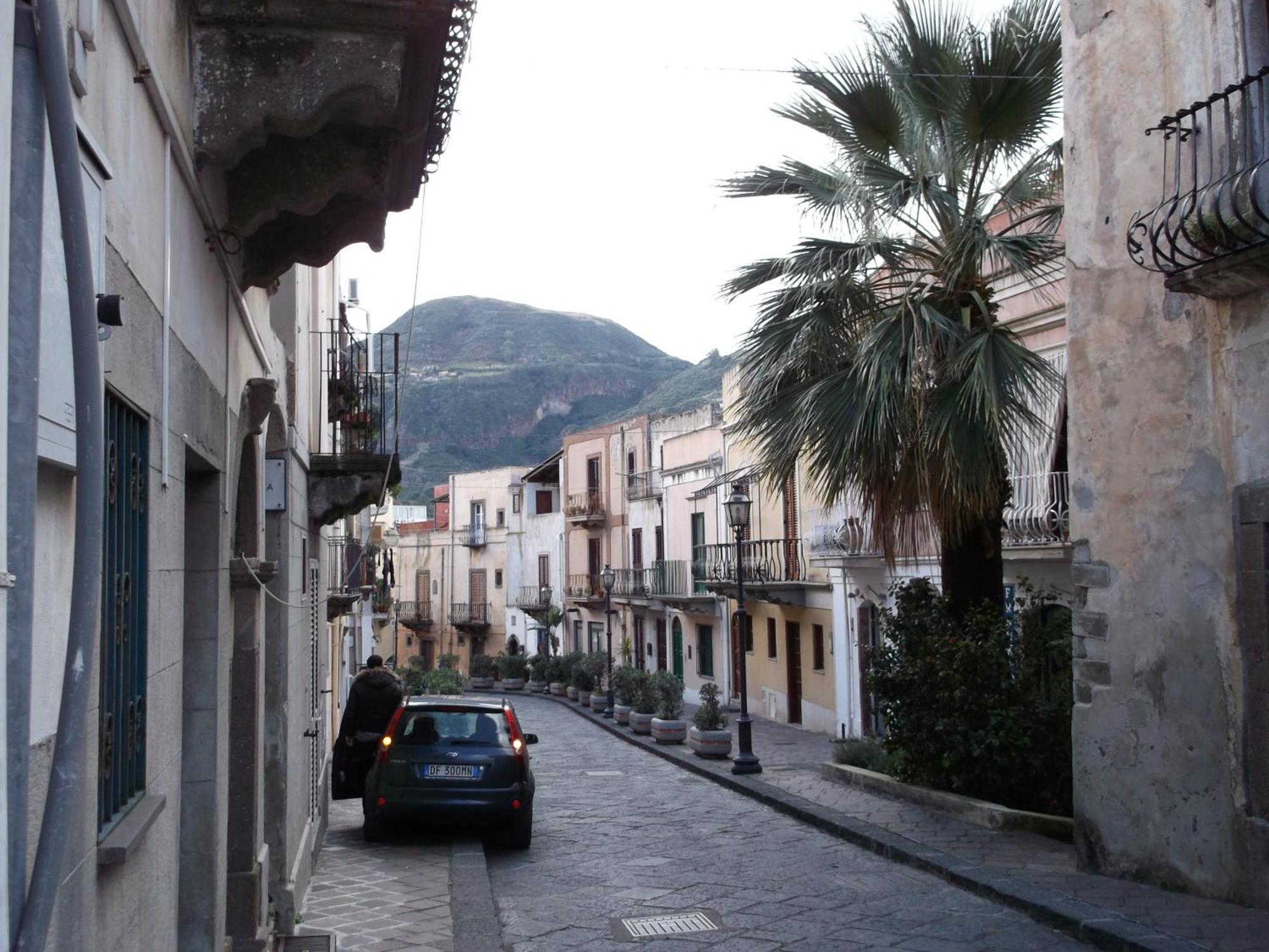Centrostoricolipari Villa ภายนอก รูปภาพ