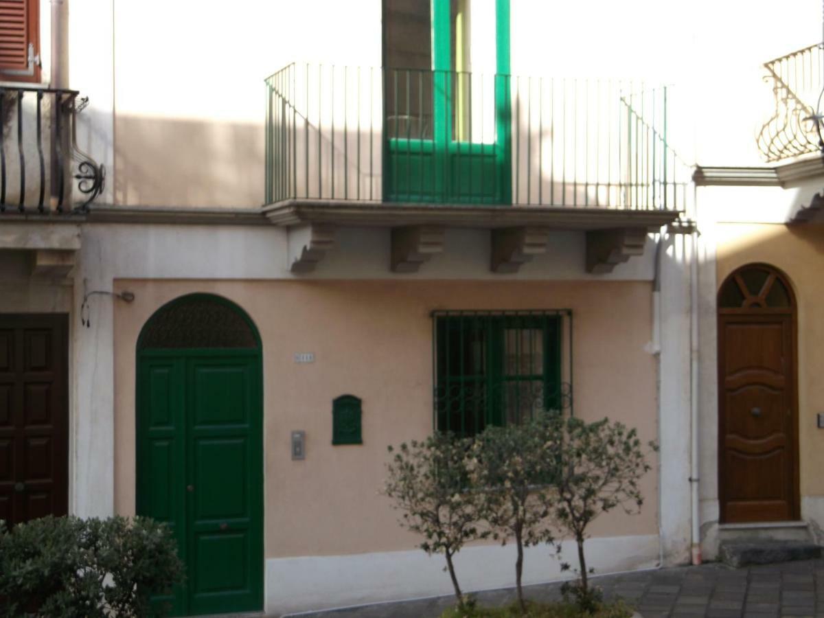 Centrostoricolipari Villa ภายนอก รูปภาพ