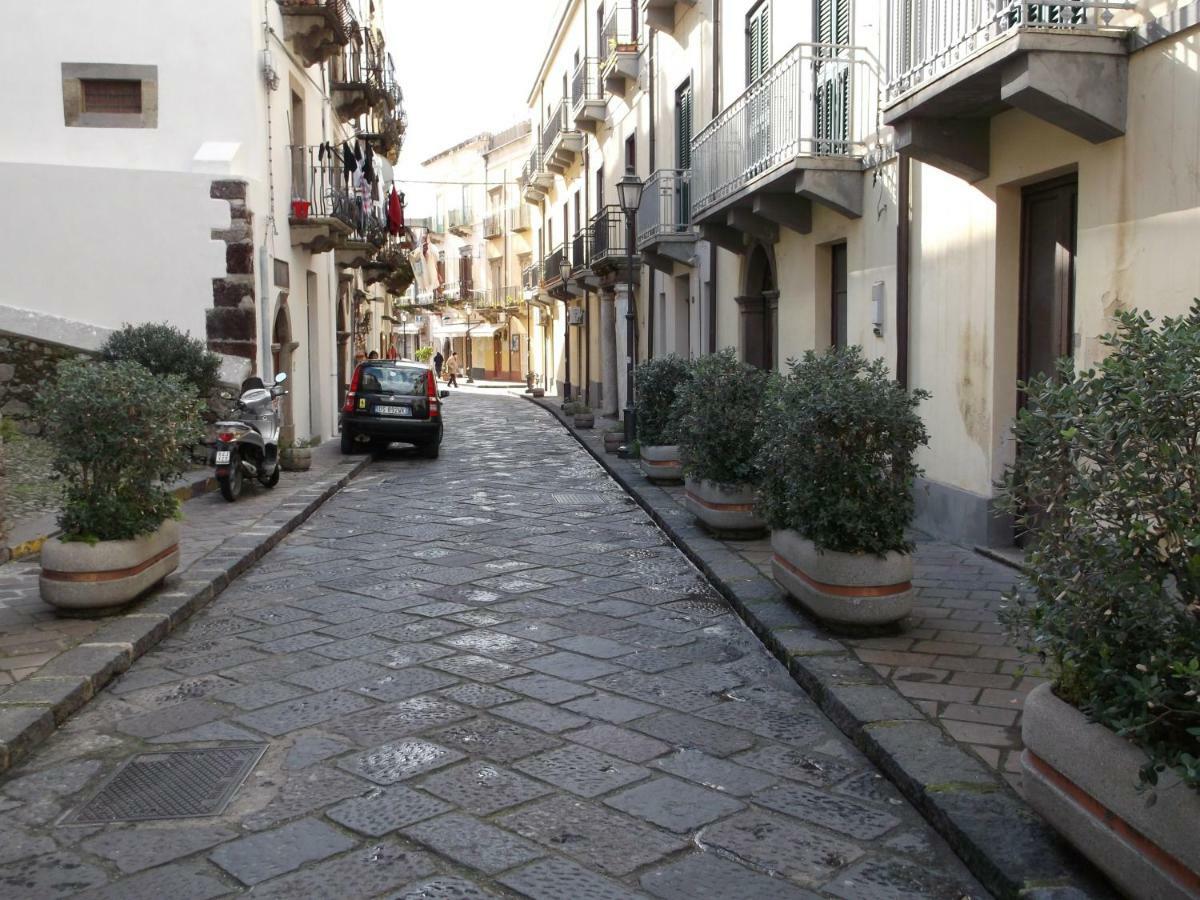Centrostoricolipari Villa ภายนอก รูปภาพ